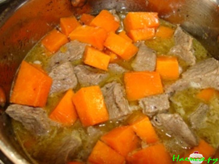 Говядина, тушенная с тыквой Говядина, тушенная с тыквой