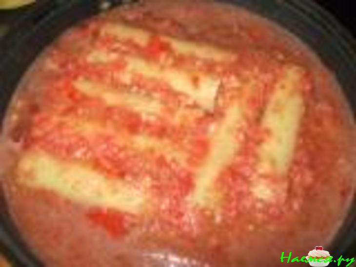 Каннеллони в томатном соусе