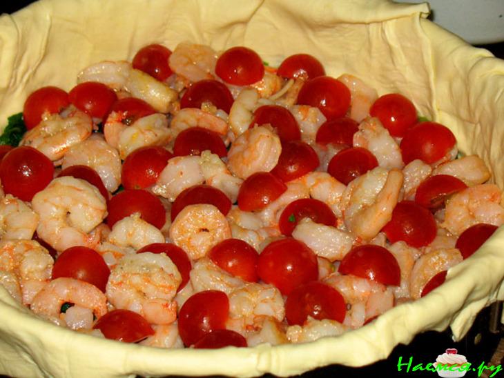 Тарт с креветками и помидорами черри