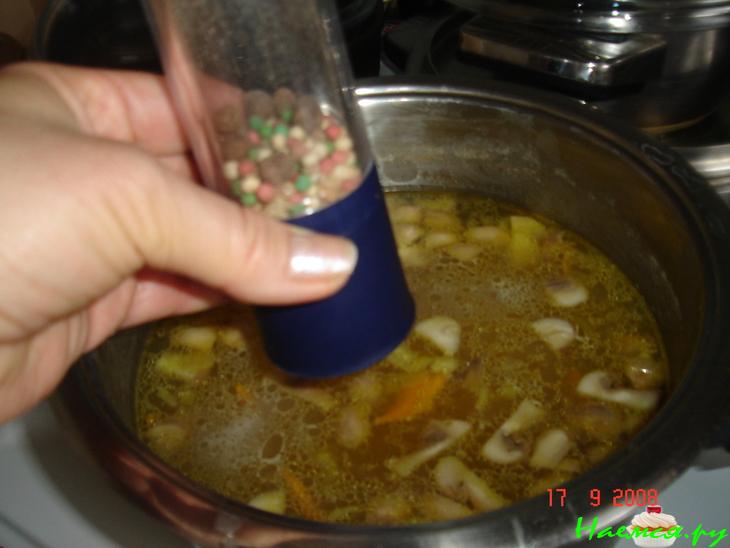 Гороховый суп с куриными крылышками