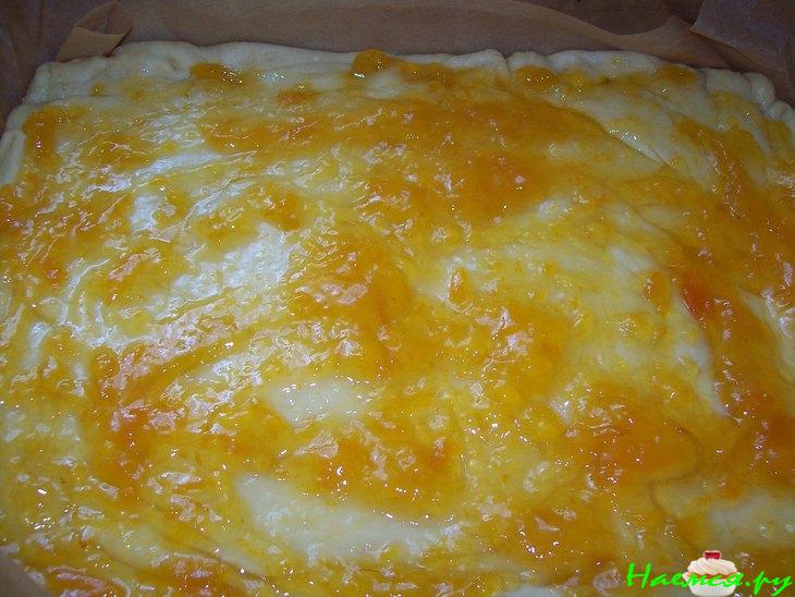 Пирог с абрикосовым вареньем и посыпкой "Штрейзель" Пирог с абрикосовым вареньем и посыпкой "Штрейзель"