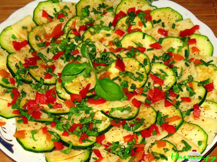 Салат из цуккини с тильзитским сыром