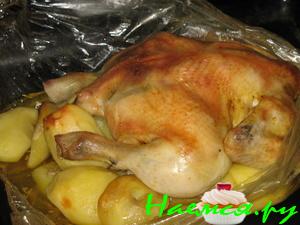 Курица с картошкой и чесноком запеченная в рукаве