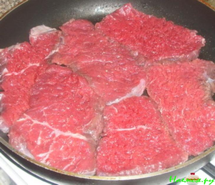 Мясо не по-французски с шампиньонами и сыром Мясо не по-французски с шампиньонами и сыром