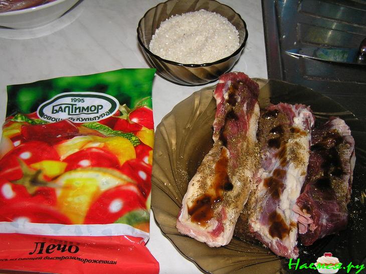 Ребрышки говяжьи тушеные с овощами Ребрышки говяжьи тушеные с овощами