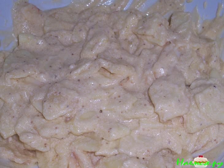 Бисквитная шарлотка в шоколадной глазури