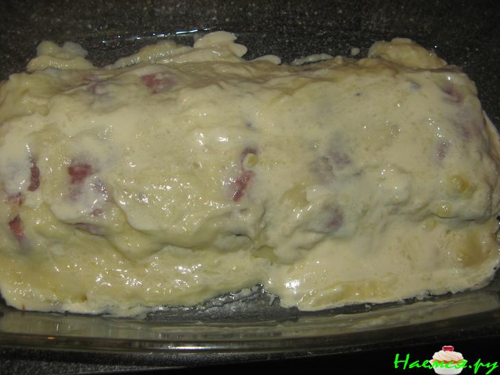 Рулетики из говядины с квашенной капустой в сметанном соусе