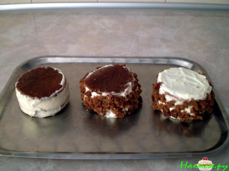 Пирожные с кремом и помадкой