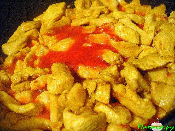 Куриные грудки в томатном соке