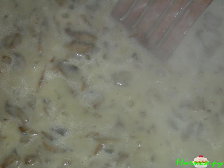 Соус грибной со сметанкой