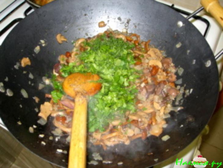 Грибы с луком