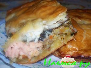 Пирог с рыбой двух видов, рисом и грибами