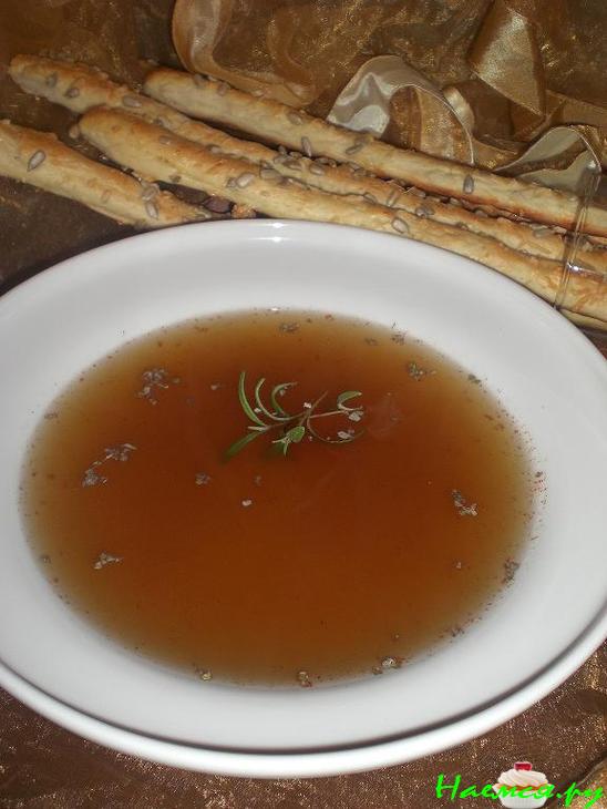 Бульон овощной с итальянским хлебцем