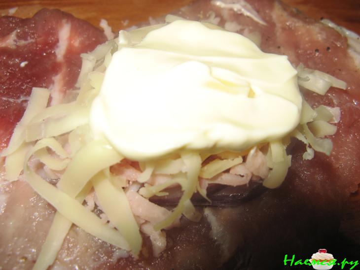 Мясные мешочки с начинкой и кедровыми орешками