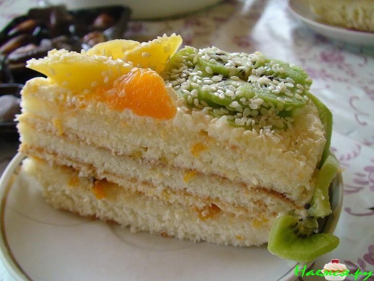 Тортик "Праздничный" бисквитный с фруктами