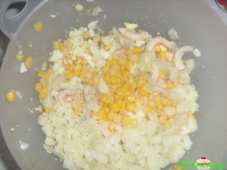 Просто салатик с кальмарами