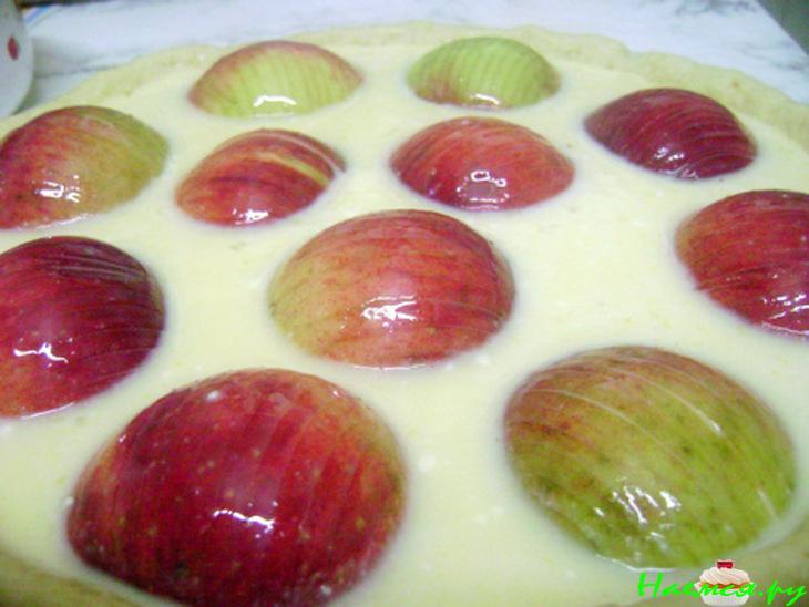 Яблочный пирог заливной