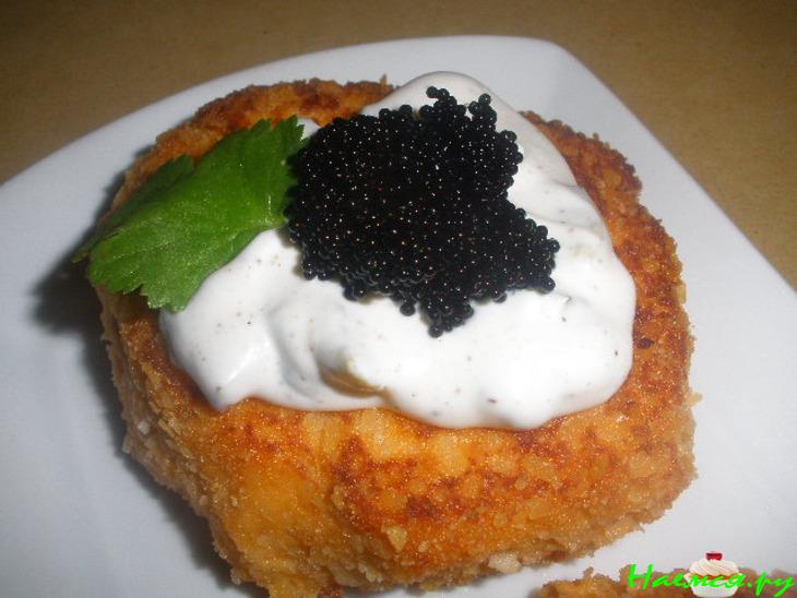 Лососевые котлетки под соусом