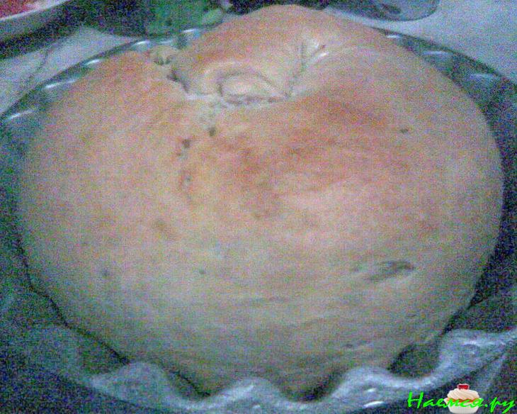 Постный пирог с халвой и орехами