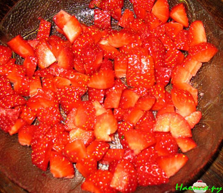 Торт Клубничный с кремом из Йогурта