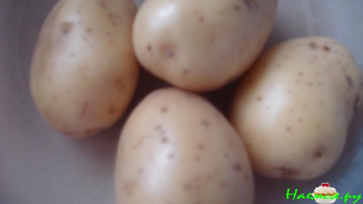 Творожники по-немецки 'Яблоки с земляными яблоками'