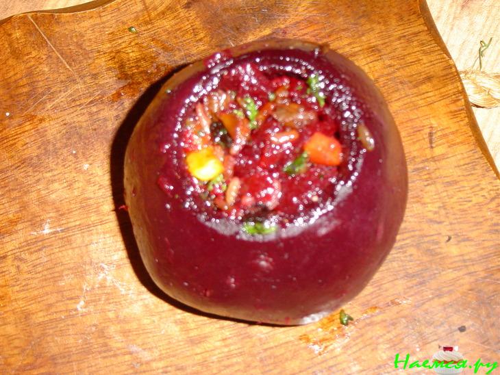 Свекла, фаршированная рисом и овощами