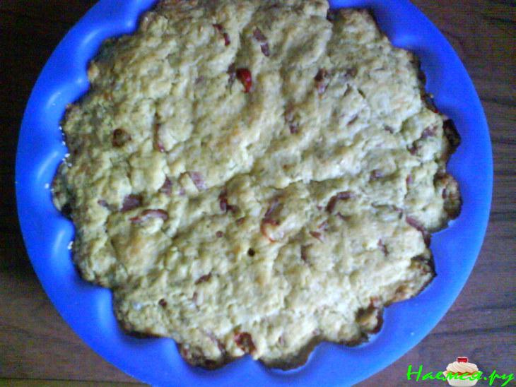 Кекс с колбасой и двумя сырами  