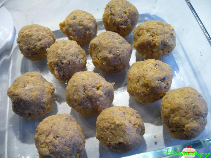 Нежные рыбные шарики в томатном соусе 