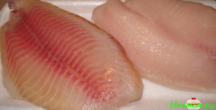 Филе морской рыбки с кунжутом под шафрановым соусом и белым вином