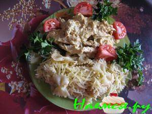 Куриные грудки в сметанном соусе