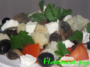 Салатик с цветной капусткой и брынзой