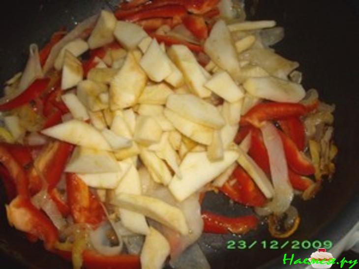 Соте из баклажанов с дайконом