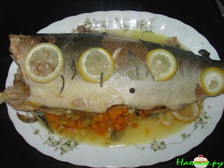 Рыба, запеченная с овoщами и лимоном Рыба, запеченная с овoщами и лимоном
