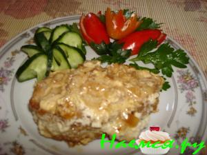 Морской окунь в сметанно-горчичном соусе