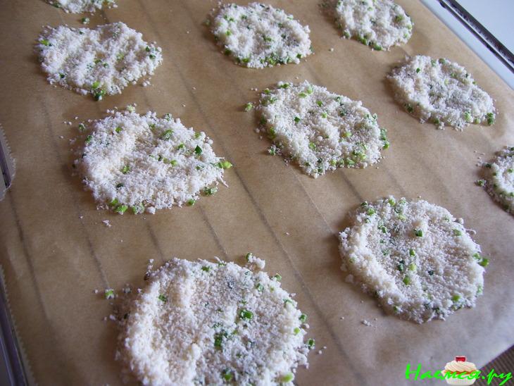 Сырные чипсы Сырные чипсы