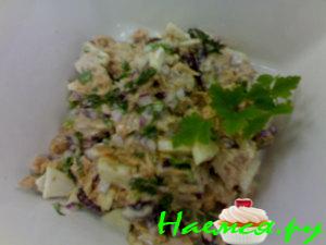 Салат из тунца с яблочком