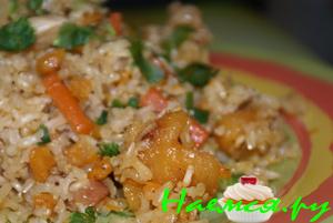 Плов из коричневого риса с тыквой, курагой и изюмом Плов из коричневого риса с тыквой, курагой и изюмом