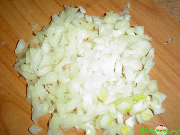 Жареные кабачки с чесноком и соевым соусом