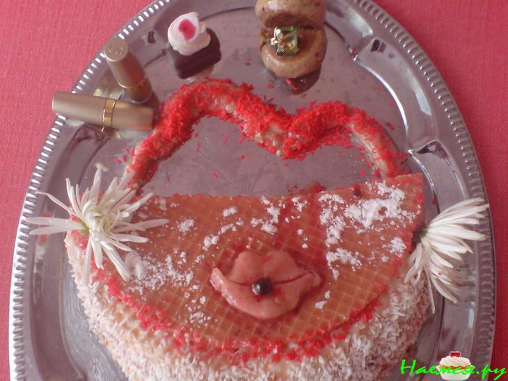 Торт "Модная косметичка подружке"