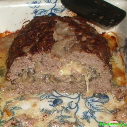 Мясной рулет с грибами