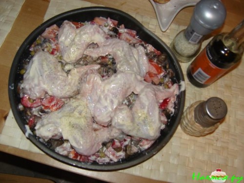 Курочка с овощами и грибами