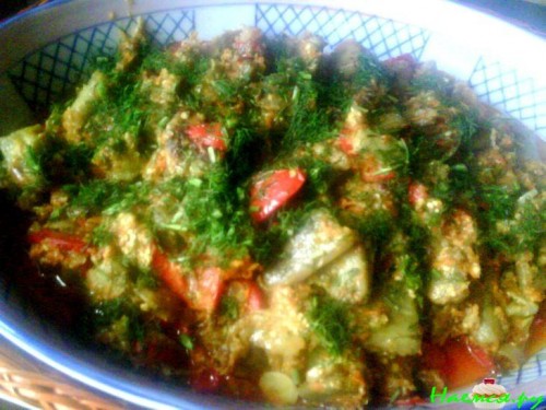 Теплый салат из баклажан