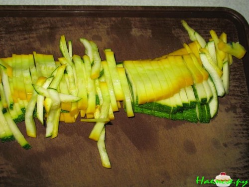 Рисовая запеканка с кабачками и консервированной рыбкой