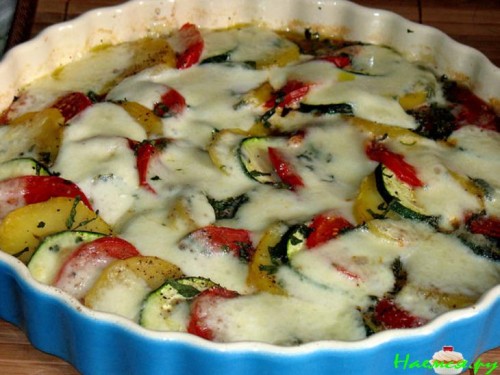 Картофельно-цуккини-томатная запеканка