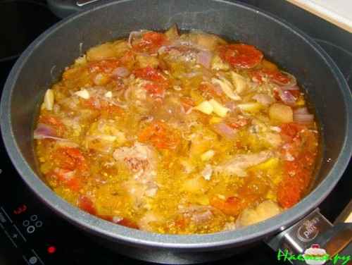 Баранина на кости тушёная