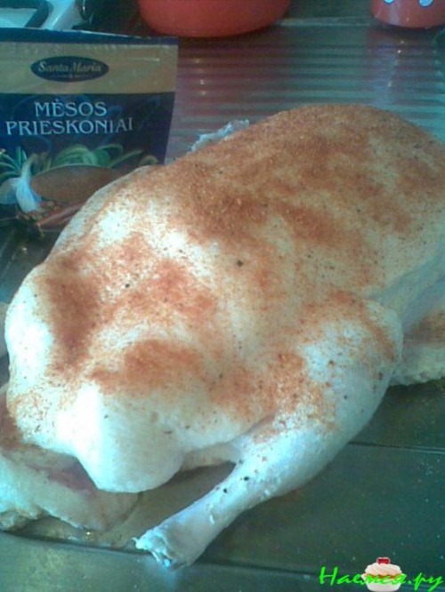 Фаршированная утка домашней лапшой и печенкой