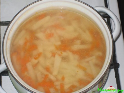 Супчик с яичком (легкий супец)