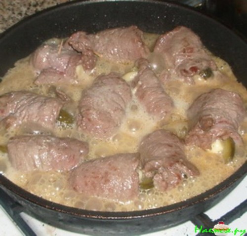 Мясные рулетики с начинкой