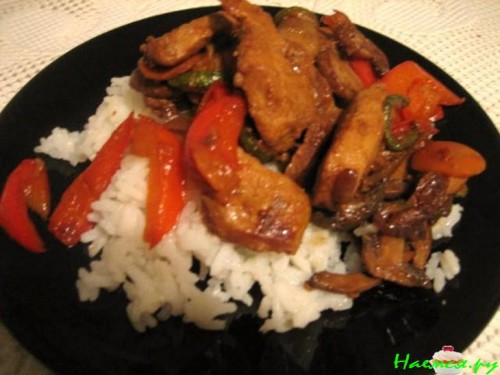 Свинина по-китайски с овощами и шампиньонами