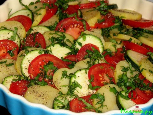 Картофельно-цуккини-томатная запеканка